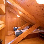 Olimpik House אכסניה *